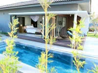 1 Bedroom Beachfront Villa with Pool